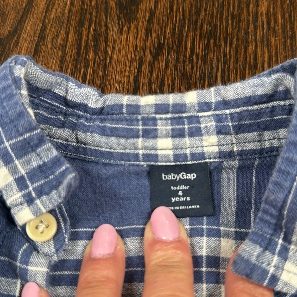 Baby GAP Navy and White Plaid Button Down Shirt size 4 years